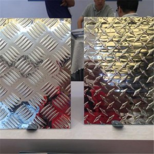Diamond Tread Pattern Slip-Resistant Aluminum Sheets Factory -